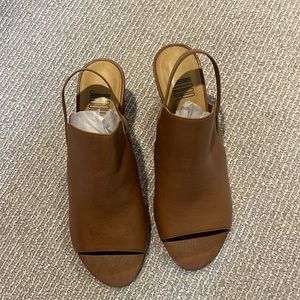 New - JILDOR sandals